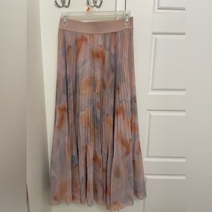 Aritzia WILFRED maxi skirt size medium